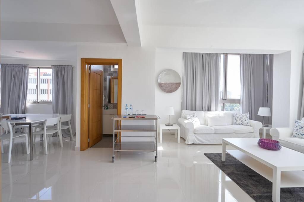 Escape Apartments, Balcony, Pool & Gym In La Julia Santo Domingo Eksteriør billede